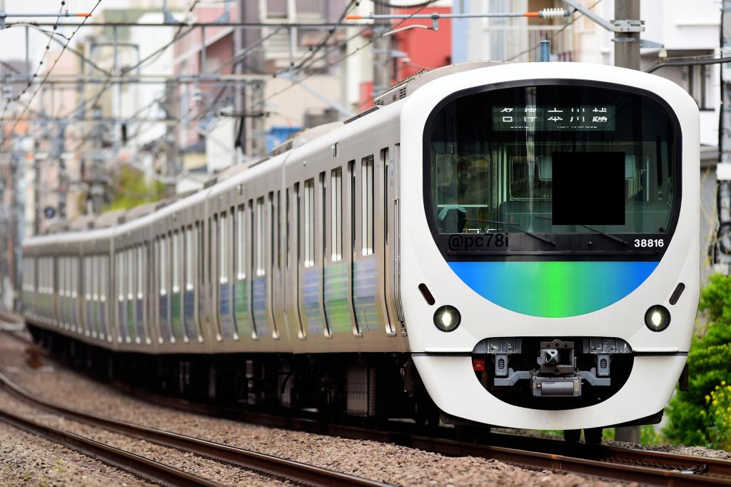pc78i's tweet photo. いい電車 https://t.co/R12QThvDNg