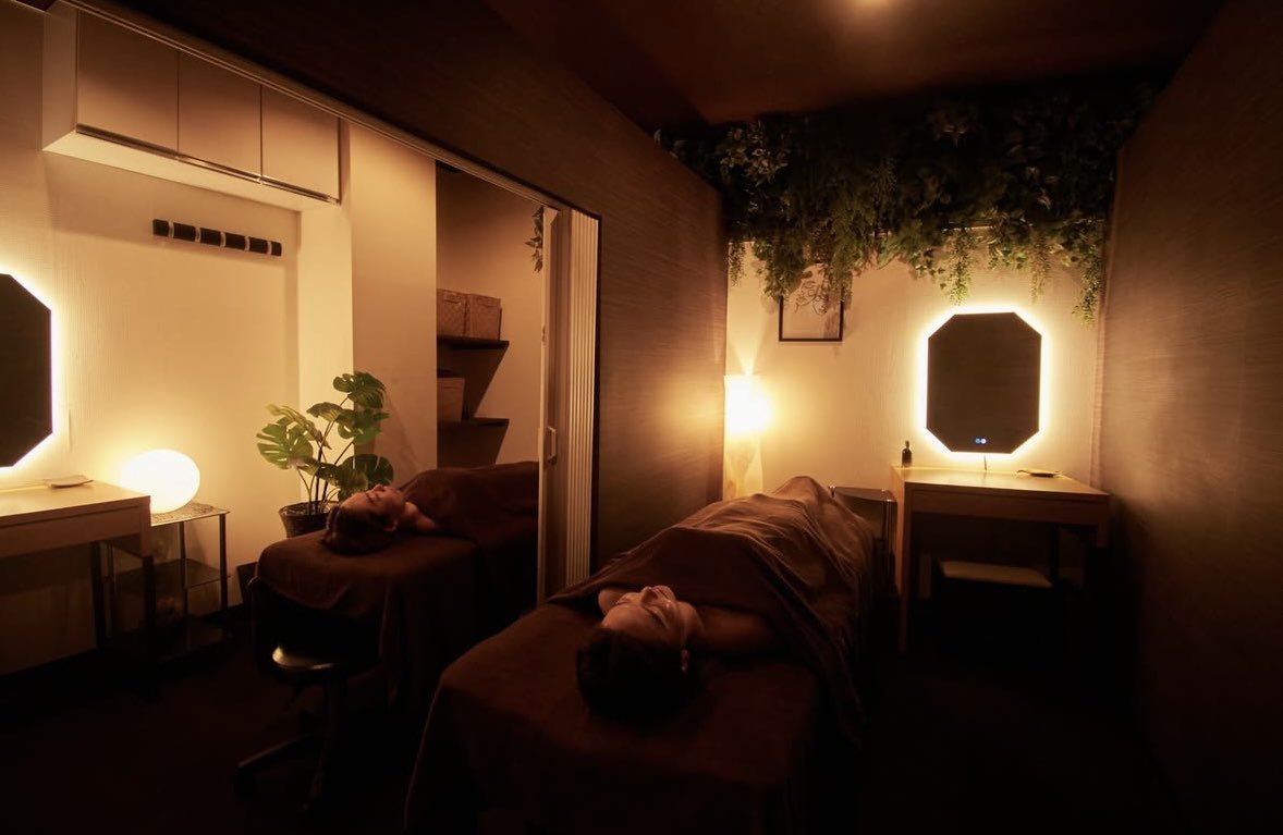 本日2月18日(水)空きあり🈳✨
・11:00〜
・14:00〜
・16:00〜
・18:30〜

🌼おすすめコース🌼
「頭蓋骨矯正＋小顔矯正コルギ」
初回75分/11,440円

ご予約はこちら⬇️
linktr.ee/suispa

#表参道小顔矯正　#表参道マッサージ　#頭蓋骨矯正　#ヘッドスパ　#表参道エステ