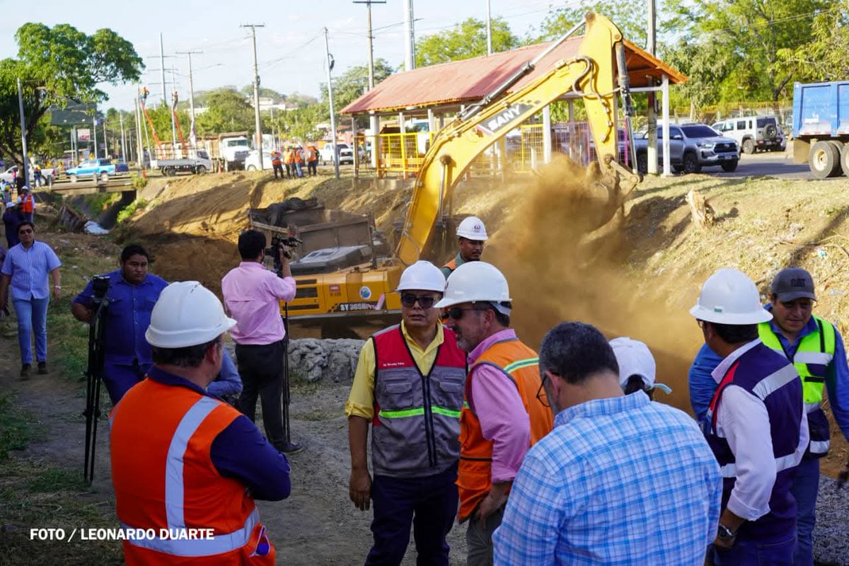 🚧✨ La <a href="/alcaldia_mga/">Alcaldía de Managua</a> realiza recorrido por sectores de mayor tráfico y complejidad, en el inicio de las obras de construcción de los Tramos II y III de la Pista Héroes de la Insurrección, megaobra que será la más importante en la historia del país.