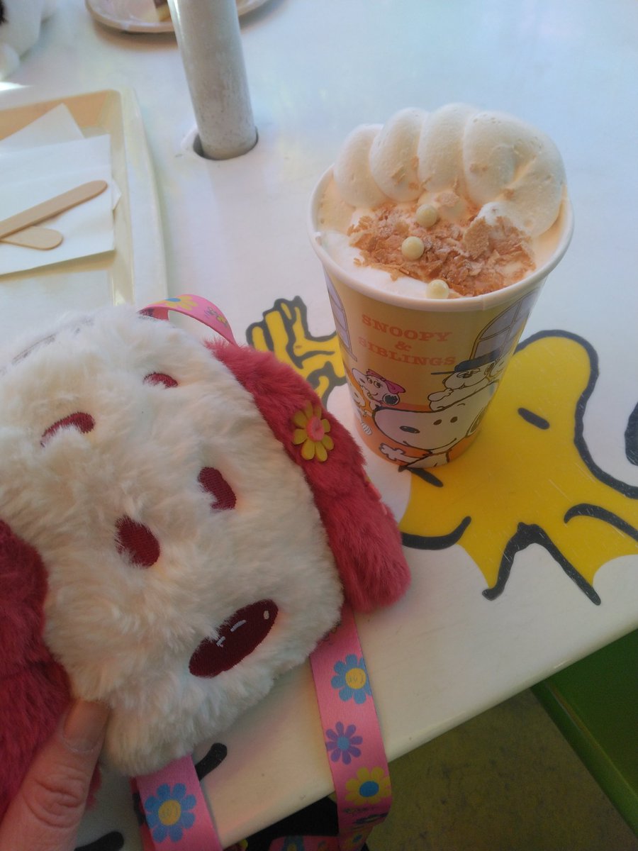 昨日は友達とインパ

ドラゴンズパールでうま～🤤てやってバックロットカフェでミルクティーうま～🤤てやってました🤣

#USJ #USJフード