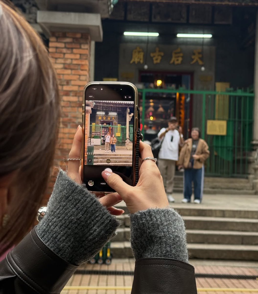 youniversen's tweet image. no.1 ด้านการอวดแฟน