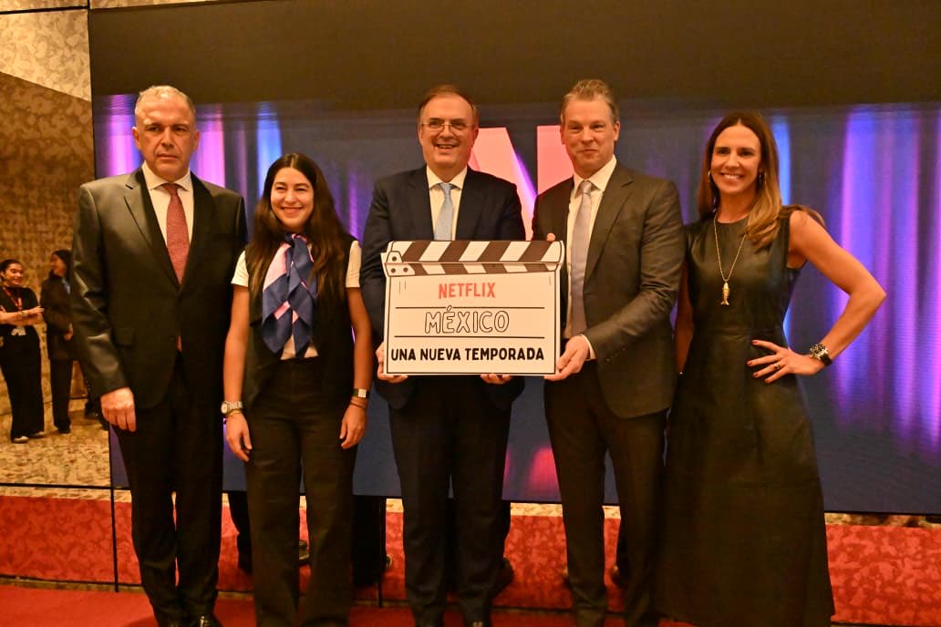 m_ebrard's tweet photo. Netflix MEXICO : una nueva temporada https://t.co/yEkDjSsAvd