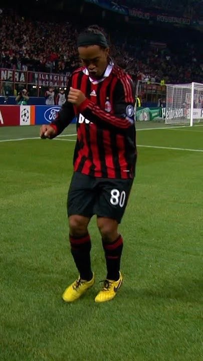 The greatest player of all time Ronaldinho only celebration was all about dancing

That’s why it’s called Joga Bonito #SayNoToRacism #UCL