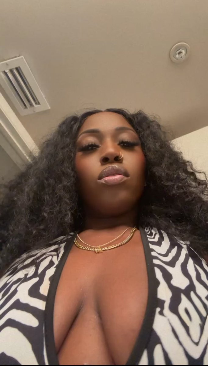 khatt nasty 🌻 tweet media