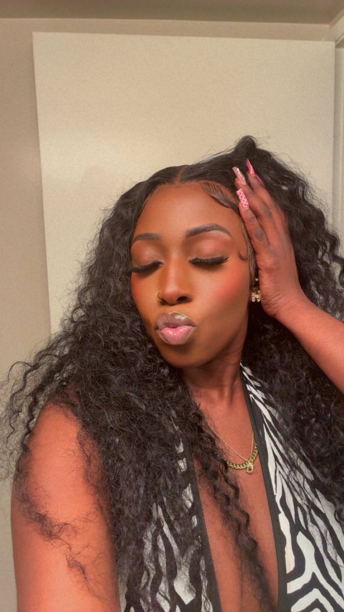 khatt nasty 🌻 tweet media