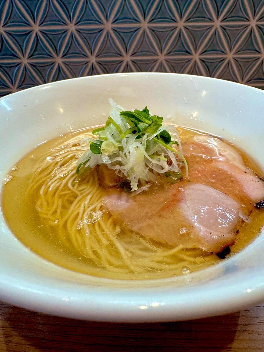 おはようございます！

本日、2/18(水)は昼のみ営業です！

※昼：通常メニューのみ

「松山豚汁ら〜めん」は2/20(金)からやります。

本日も宜しくお願い致します🙇‍♂️🙇‍♂️