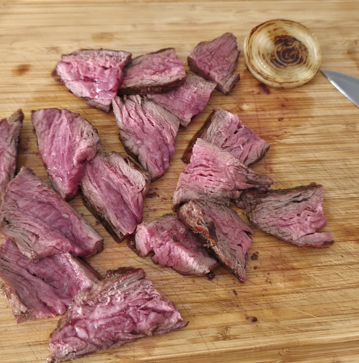 YuriKaus's tweet photo. Hoje eu fiz uma das melhores coisas da minha vida na cozinha, e nem foi essa carne https://t.co/3uvcO0vVkW