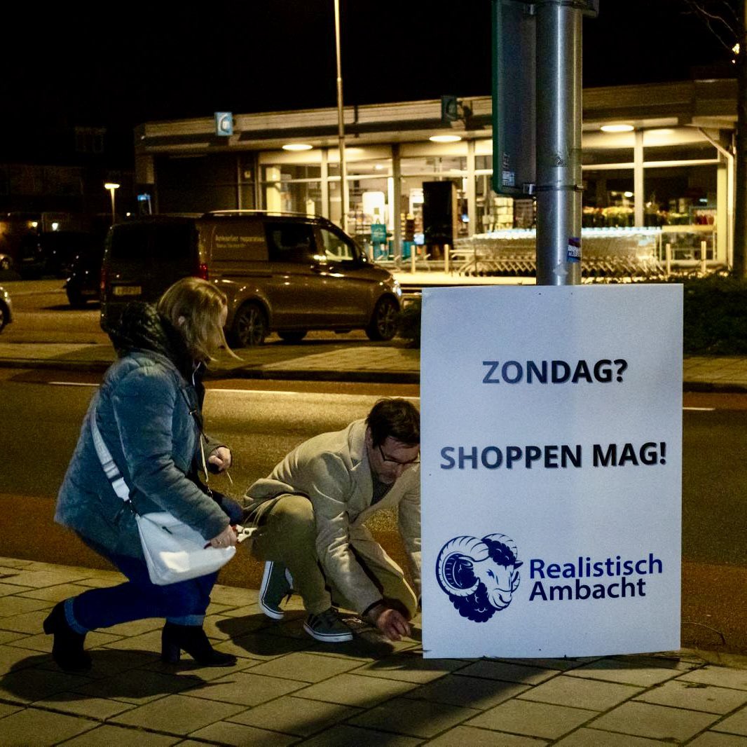 Wie nog niet weet waar wij voor staan, hoeft in Ambacht nu alleen nog maar op straat om zich heen te kijken! #campagne #GR26 #eenredelijkrechtsgeluid realistischambacht.nl