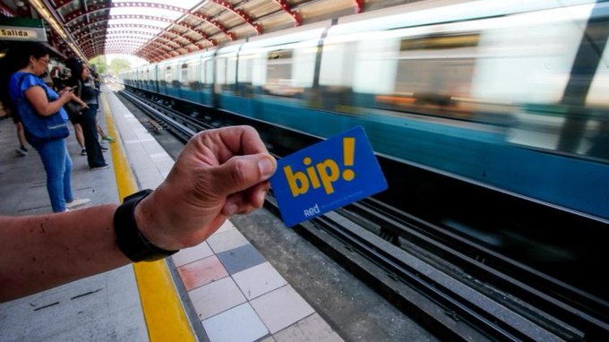 🇨🇱Continua usando tu Tarjeta Bip..No Bancarices tu medio de transporte, Sera el  comienzo del colapso a tu libertad..Es el comienzo Espurio de tu registro/controlado por coacción programada #NOM IA ID Control Biométrico Bancarizado.Ergo,,Control/Estatal.
x.com/T13/status/202…