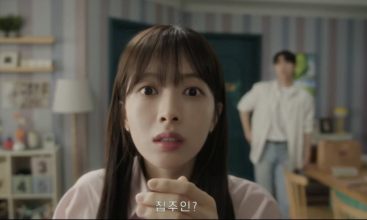 아니 하라에서 이장면 봤을때
당연히 현진이집 알고 찾아오는거겠거니 했는데
집주인 바쁘다는얘기 듣고 설마설마 했더니 윤성이가 집주인이었다니ㅋㅋㅋㅋㅋㅋㅋㅋ