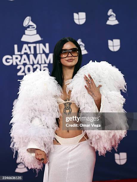 Taichu : nominada latin  grammy 
Belu : negri 
Domi : faena