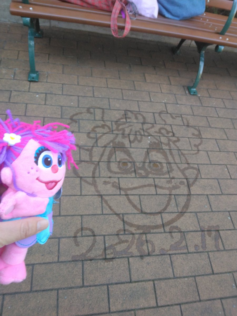 キャラグリ三昧しました
しかもワンダーランドでこんなん(3枚目)も見ました

#USJ