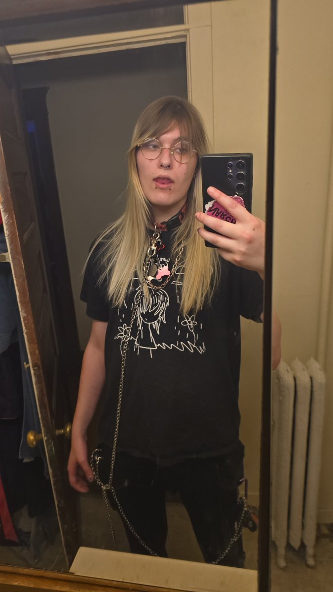 i listened to Apiary by gingerbee (2025, Chamber Pop, Art Rock, Emo, Indie Rock, [Samba, Screamo, Bitpop]) and The Romance of Affliction by SeeYouSpaceCowboy... (2021, Metalcore, Post-Hardcore, [Sass, Mathcore, Emo-Pop]) on the drive to the methadone clinic today