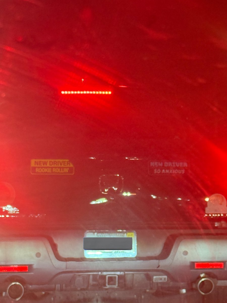 andrewnomical's tweet photo. Why tf does every car have this soft shit? https://t.co/Kw92W18dCm