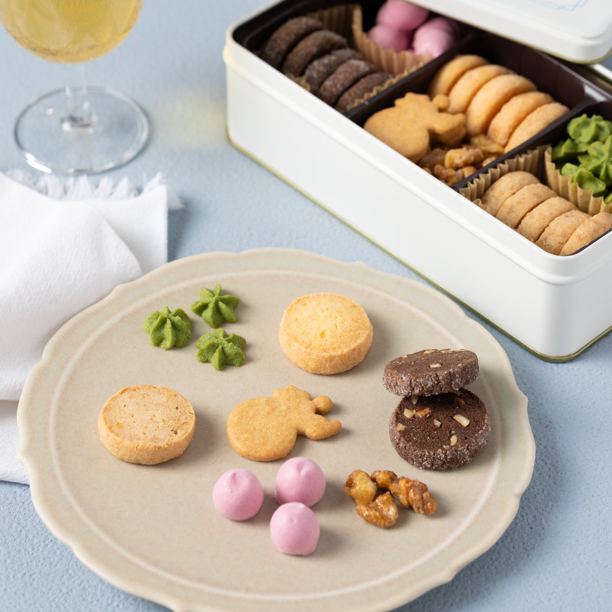 季節限定のクッキー缶「petit paquetブルークレール」💙 2/25～順次