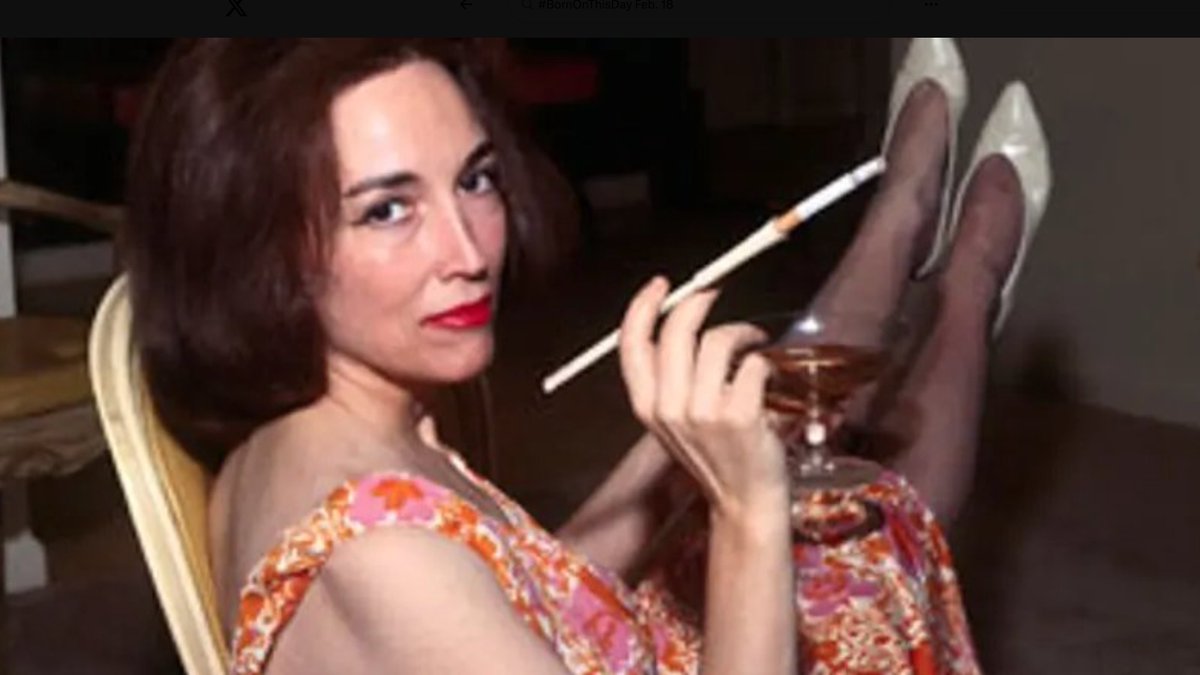 DrBuzz_Forensic's tweet image. Author, publisher, &amp;amp; businesswoman Helen Gurley Brown was #BornOnThisDay, Feb. 18, 1922. Remembered as the editor-in-chief of #Cosmopolitan magazine for 32 years &amp;amp; also the author of the bestselling book Sex and The Single Girl (1962).Passed in 2012 ( age 90) #RIP #BOTD #feminist