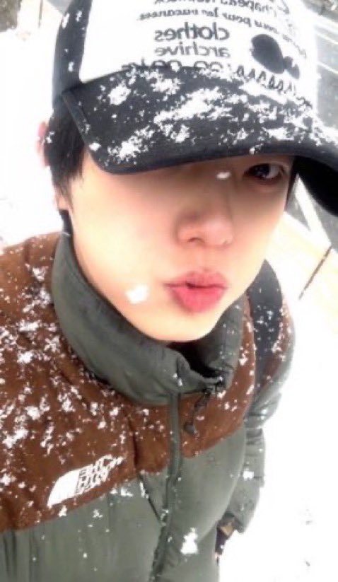 ttililijung's tweet photo. 이정이 노페 패딩 다시 꺼냇네~~~ https://t.co/bQZOEksy5Z