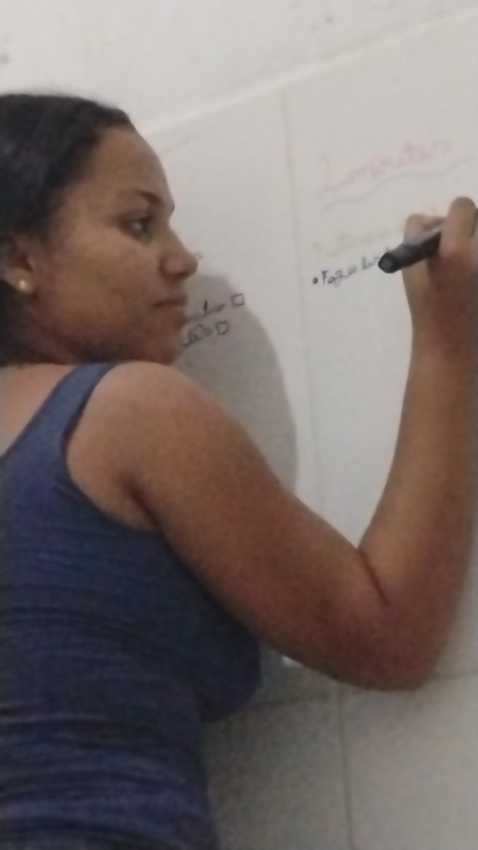 joane_amorimm's tweet photo. Estudando na força do ódio mesmo 😔 https://t.co/M4mHaa5GSp