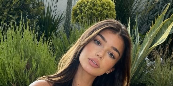 Tap to see Kylie Jenner or have a bad day