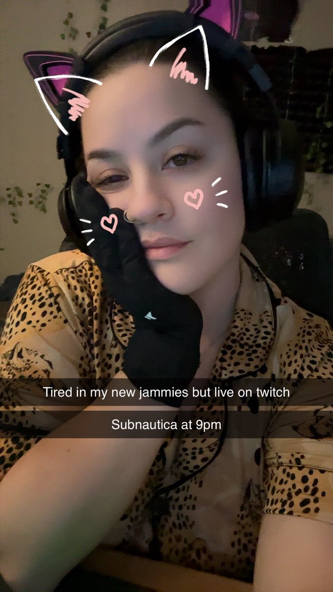 EyevoREEEEEE 🌻 tweet media