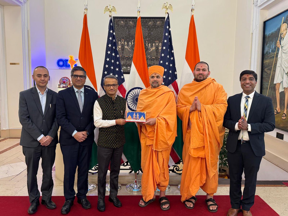 India in New York tweet media