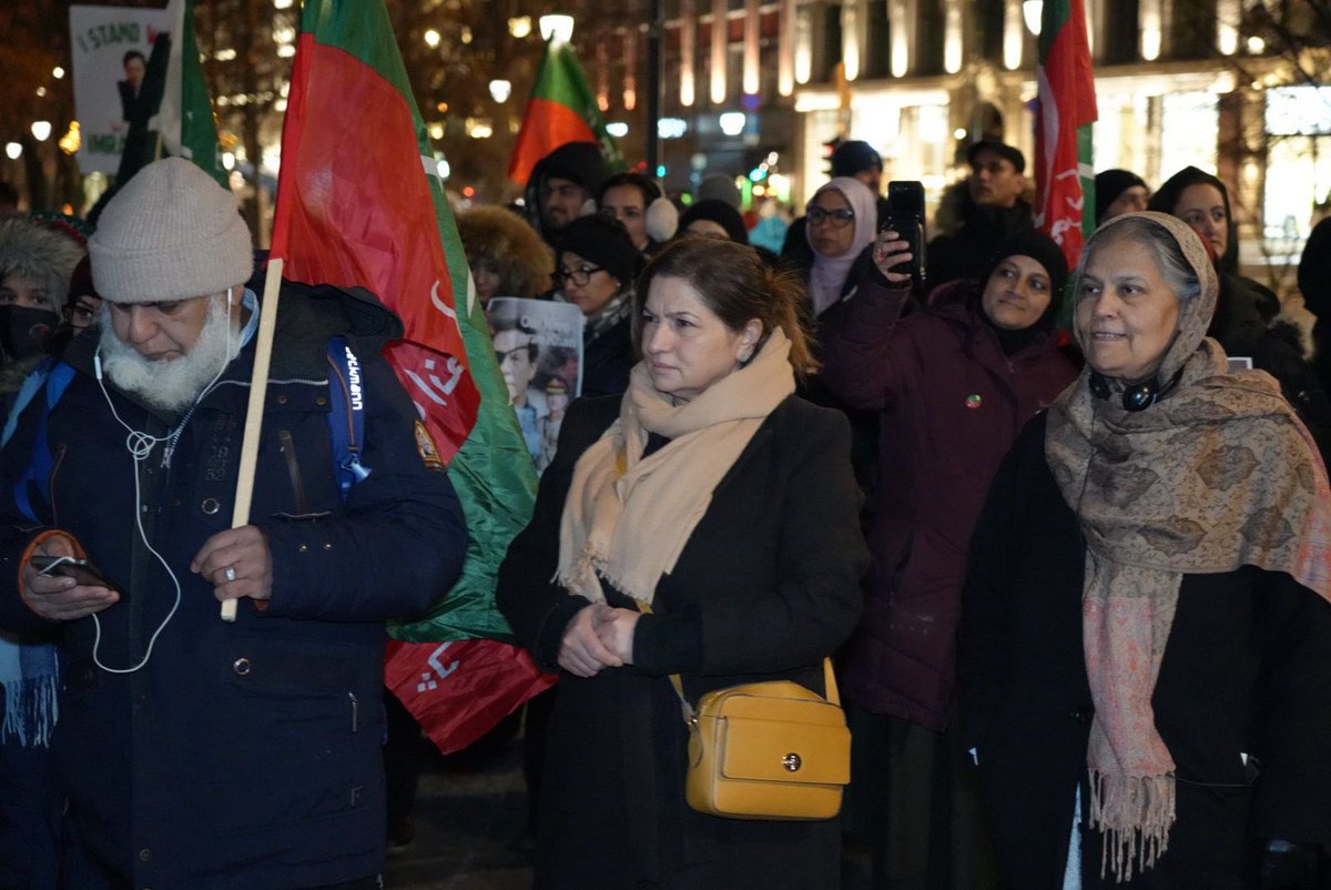 PTIEU_Official's tweet photo. PTI Norway staged a protest today outside the Norwegian Parliament (Stortinget) to urgently highlight the deteriorating health condition of Imran Khan and to demand his immediate release. Participants warned that prolonged solitary confinement and continued detention have reportedly caused serious damage to his eyesight, describing the situation as a grave human-rights concern. The demonstrators called for immediate access to leading medical specialists under the supervision of his personal physicians and family, and urged authorities to stop what they described as ongoing mistreatment without delay.

#ComeToStreetsForKhan
#مزاحمت_خان_کی_رہائی_تک