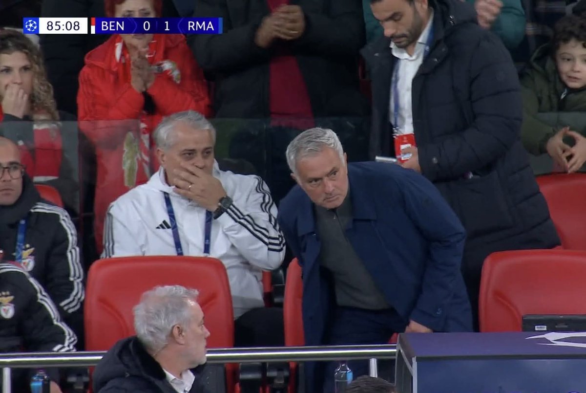 oltsport_'s tweet image. 🟥 José Mourinho has received a RED CARD and will NOT be on the touchline at the Bernabéu next week.

#BenficaMadrid