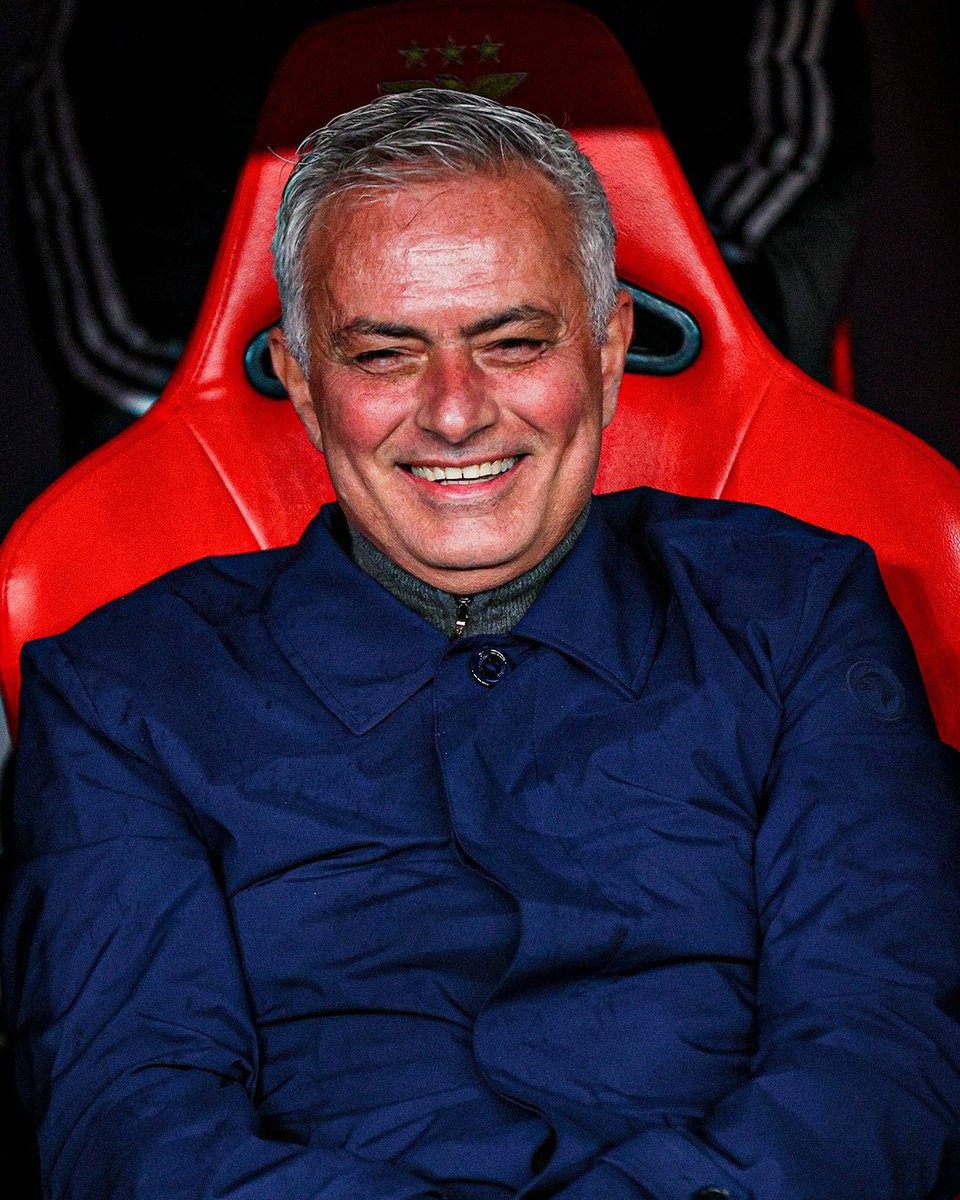 【速報】

🇵🇹モウリーニョはベルナベウでベンチ入り禁止

モウリーニョ監督はマドリー戦で退場したため、ベルナベウでの2nd legでベンチ入れない

#UCL