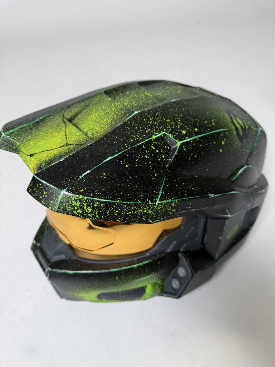 H3CZ's tweet image. Tonight at 7cst @Shotzzy and I are going live for my First whatnot of the year, putting art in peoples game rooms!

25 - HQZ invitational Replica Trophies
2   - Game worn Shotzzy Jerseys
1 - Halo Helmet 
4 - HECZ Miniwalls

&amp;amp; more!

whatnot.com/live/f178b3db-…