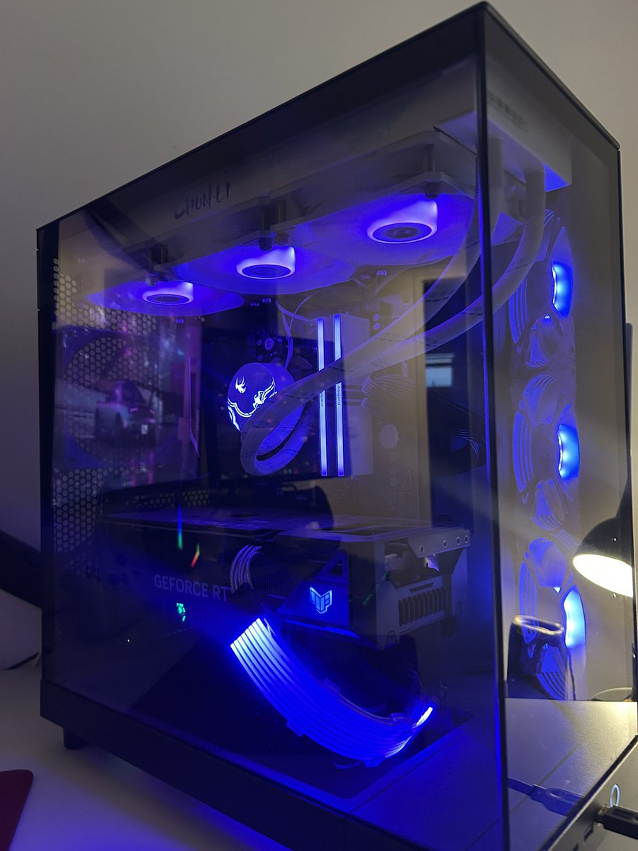 Marquez com z tweet media