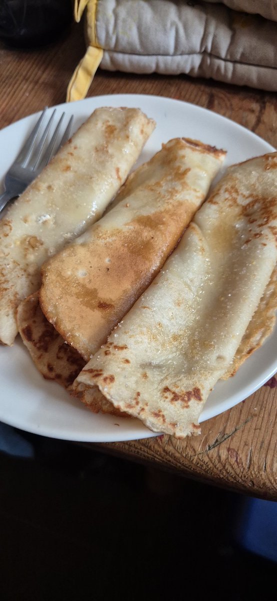 _shadowbun_'s tweet photo. Pancakes! https://t.co/7q9J1LFWAs