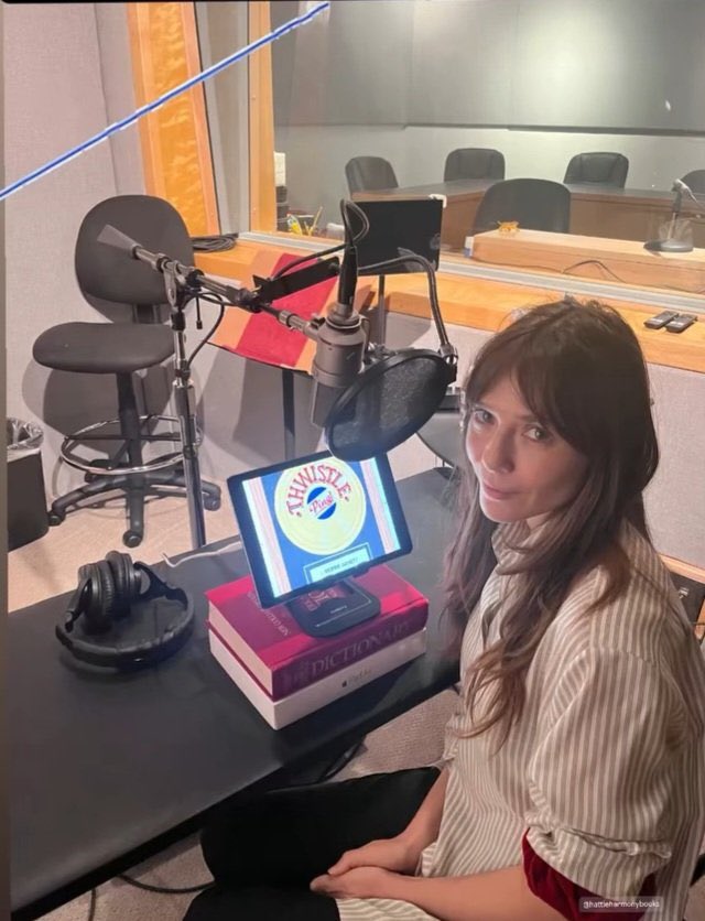 Elizabeth Olsen Access tweet media