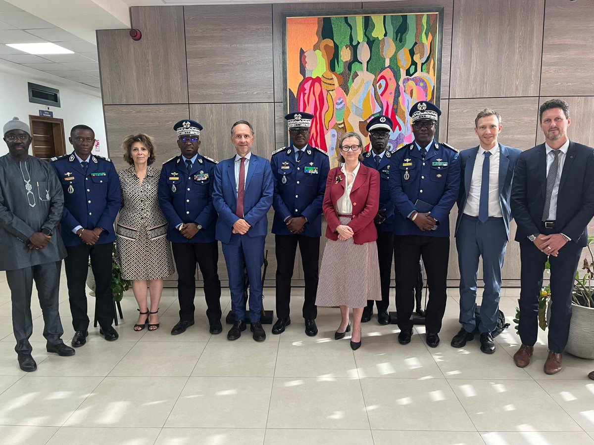 Échange approfondi avec le Général de Division Martin Faye, Haut Commandant de la Gendarmerie nationale.

La sécurité de l’Europe et celle du Sénégal sont indissociables.

Renforcer notre coopération, c’est protéger nos citoyens et soutenir une prospérité partagée.
