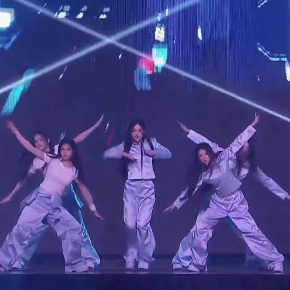 so there’s this nugu artist called boa… i think illit is copying her too… even her outfits omg 😱