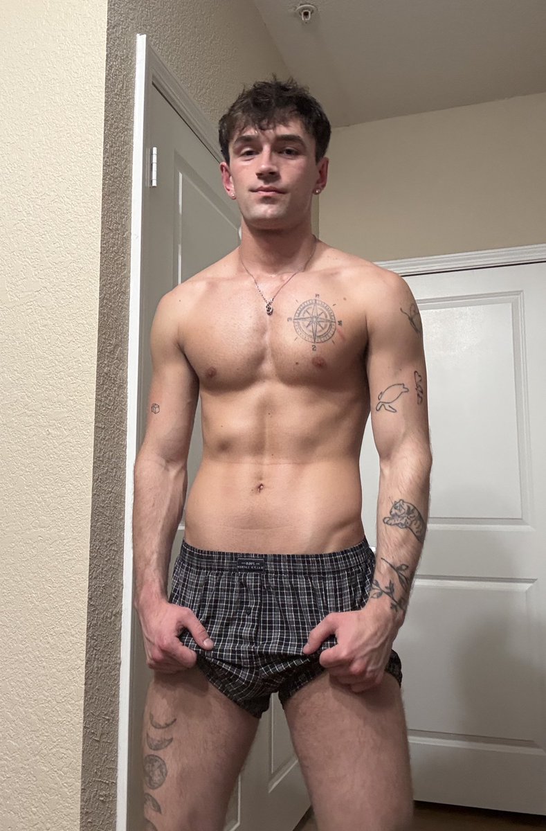 dustin tweet media