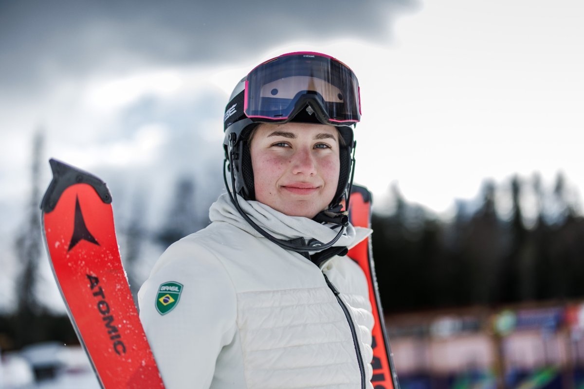 timebrasil's tweet photo. PREPARAÇÃO FLUINDO! ⛷️💪❄️

Nossa Alice Padilha, do esqui alpino, segue com o trabalho nos treinos finais antes da sua participação em #MilanoCortina2026. 

A atleta compete nesta quarta-feira, 18.

📸 Gabriel Heusi/COB

#InvernoTimeBrasil https://t.co/6AATZOOjDU