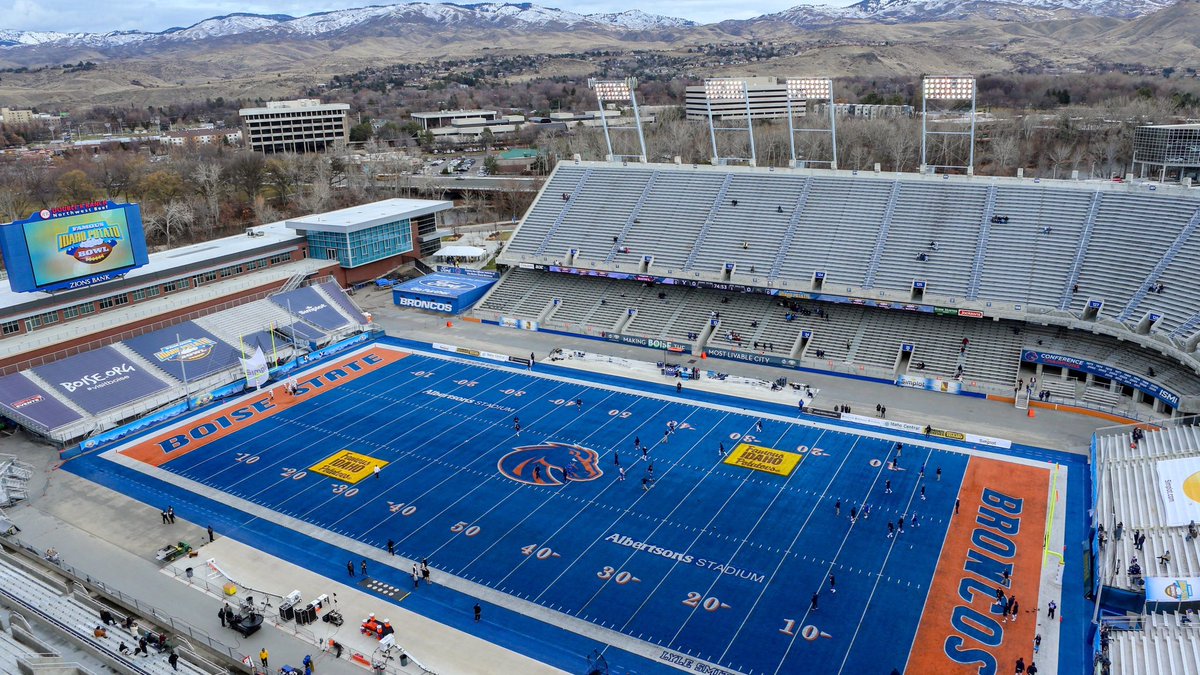 College Football Zone tweet media