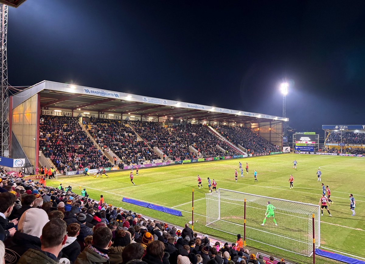 ßen (P) tweet media