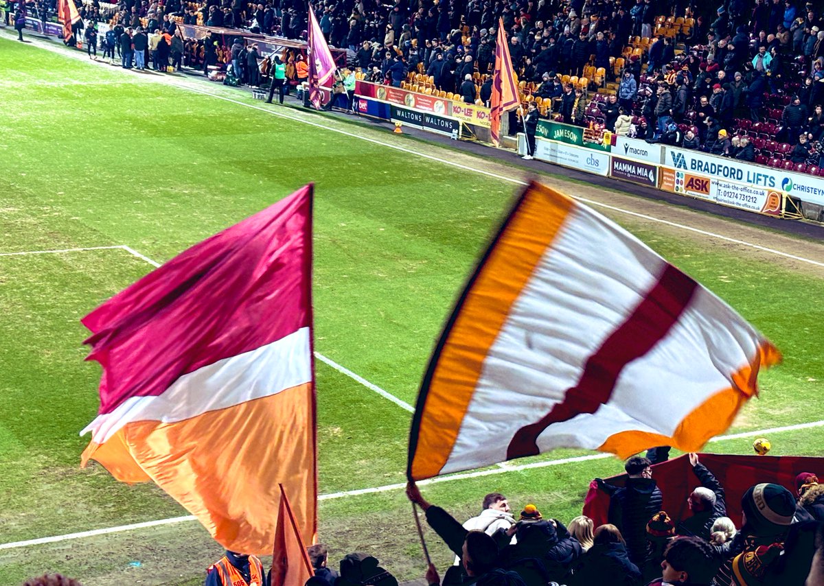 ßen (P) tweet media