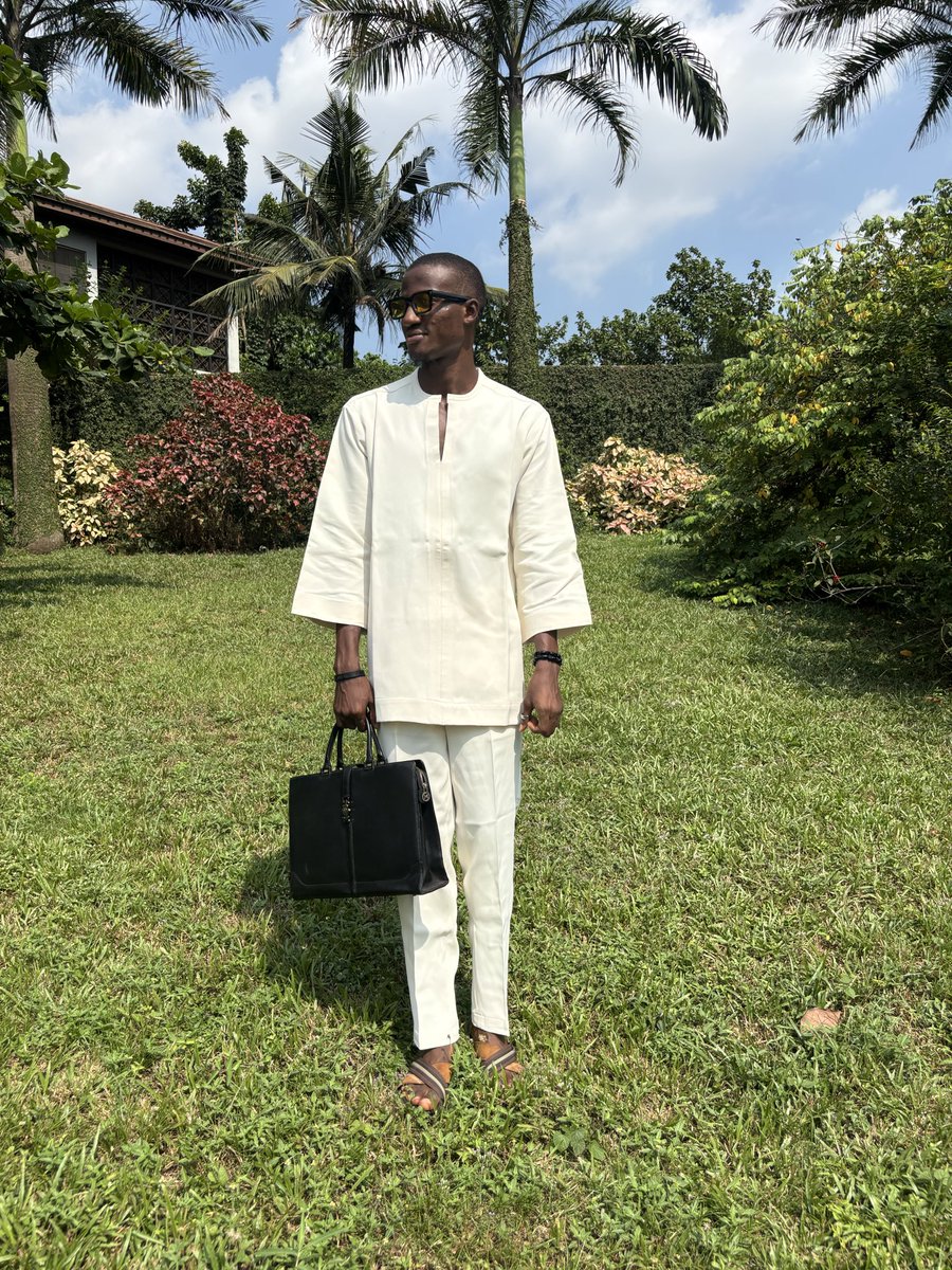 d_realnad's tweet photo. Tradition isn’t seasonal.
It’s continuous.

Get tailored with NAD 🤍. https://t.co/uxFxX0i1WK