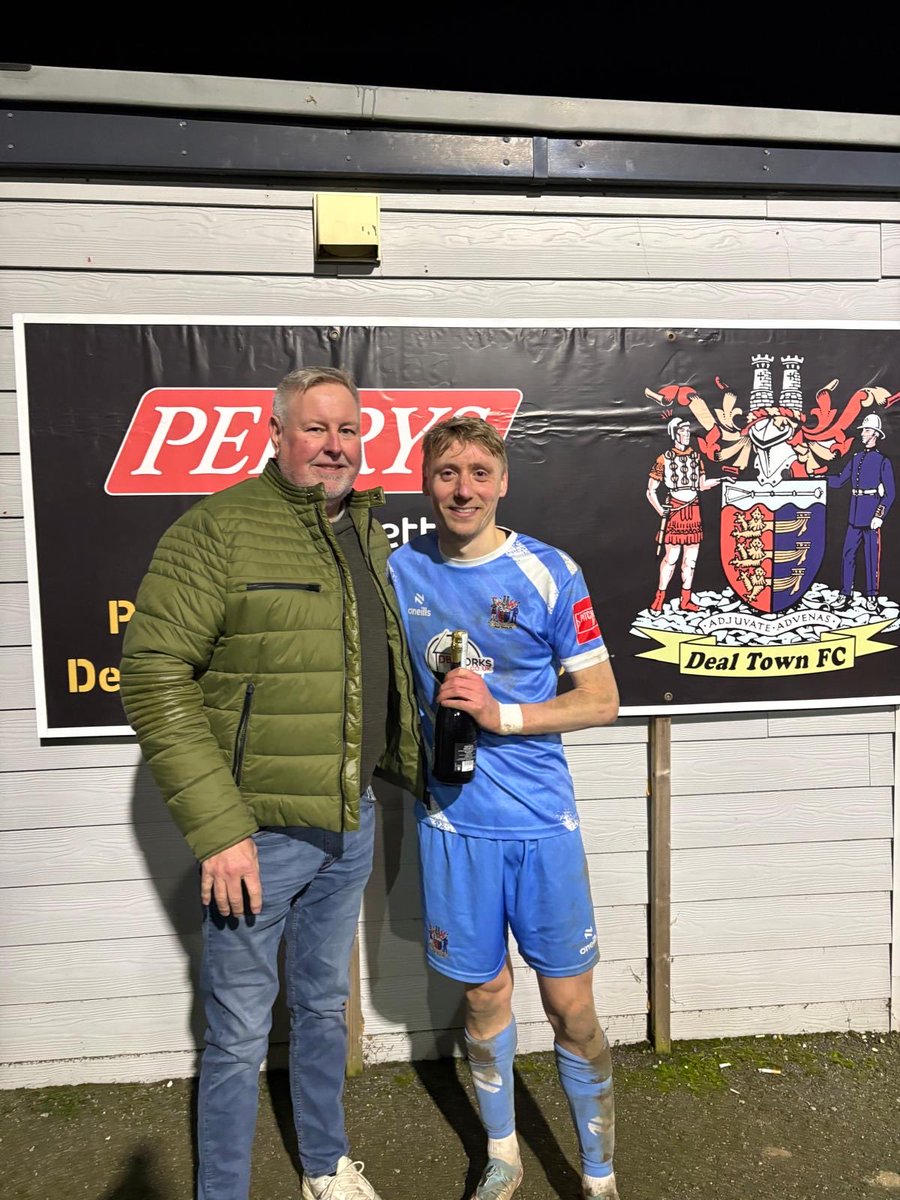 Deal Town FC tweet media