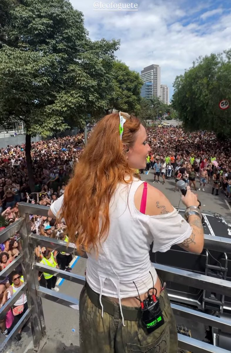 CAROL BIAZIN HIT DE CARNAVAL! 🎉🧡