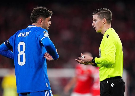 (fan) REAL MADRID FANS 🤍 tweet media