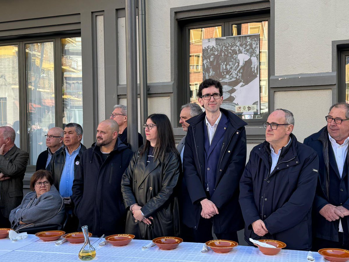 marcsolanes's tweet photo. Quina comarca, quin país! Dimarts de Carnaval als ranxos de #Ponts i de #Gualter, i a la matança del porc d'#Artesa de Segre. Gràcies al president @joseprull i als alcaldes, regidors i voluntaris que ho fan possible! https://t.co/77KUCP16ZT