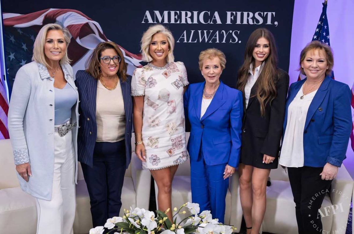 Stacey Schieffelin tweet media