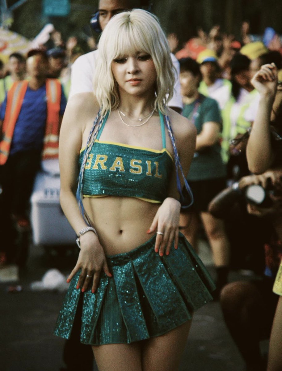 ohhaewonderful's tweet image. god i love women