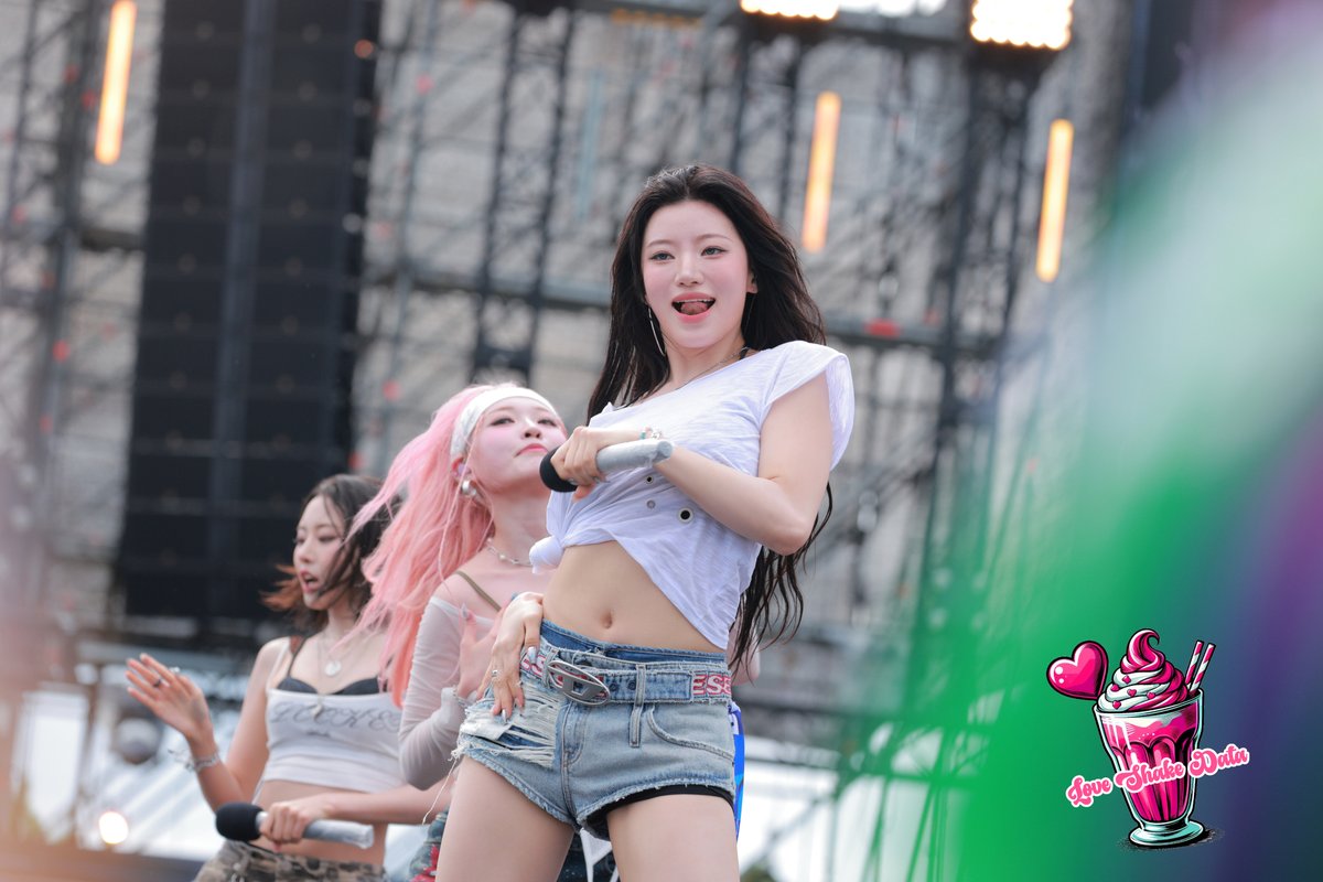 Love Shake Data tweet media