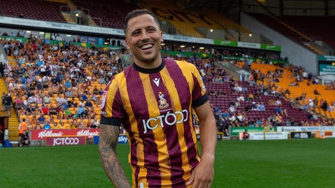 Charley smith tweet media