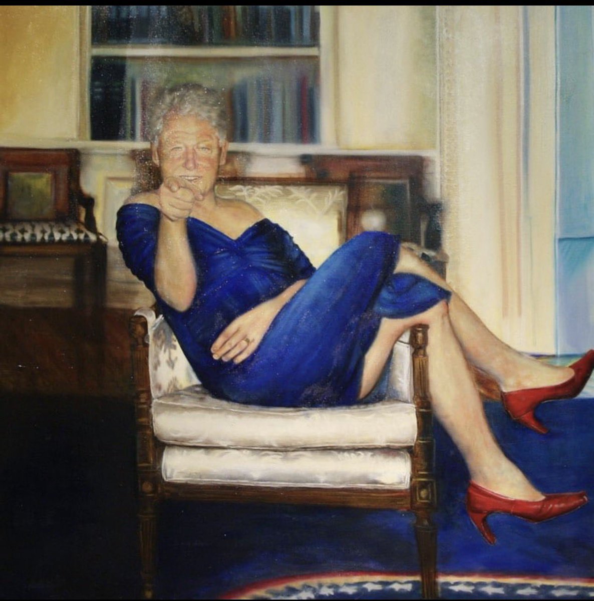 BGatesIsaPyscho's tweet image. Hillary Clinton:- “We (he &amp;amp; Bill) have no links to Jeffrey Epstein”

Also hanging in Jeffrey Epstein’s front room.
