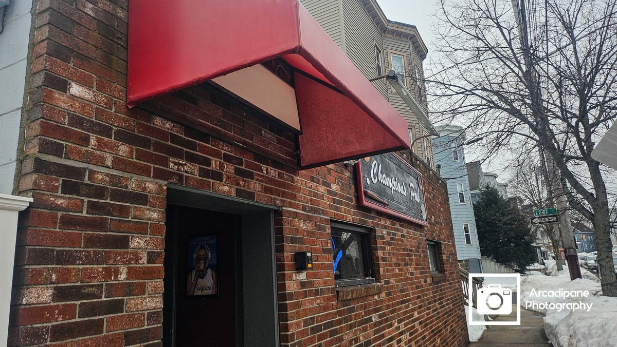 IrishEyesPhoto1's tweet image. @Champions01960 ok so I've had Newbridge and these steak tips are slightly better and much bigger!! Fantastic! @MarcHurBoston @DavidJLieb @SurfSkiWeather @PhantomGourmet @WickedBitesTV @DiningPlaybook @northshoremag @GuyFieri @andrewzimmern #steaktips